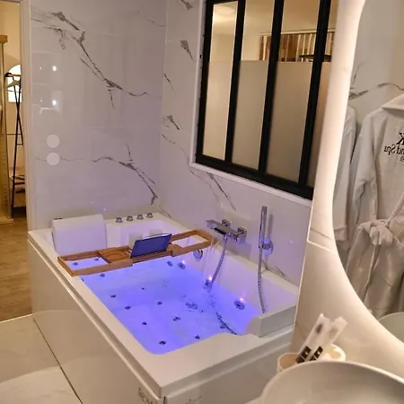 And Jacuzzi Sauna Proche Paris 公寓 *